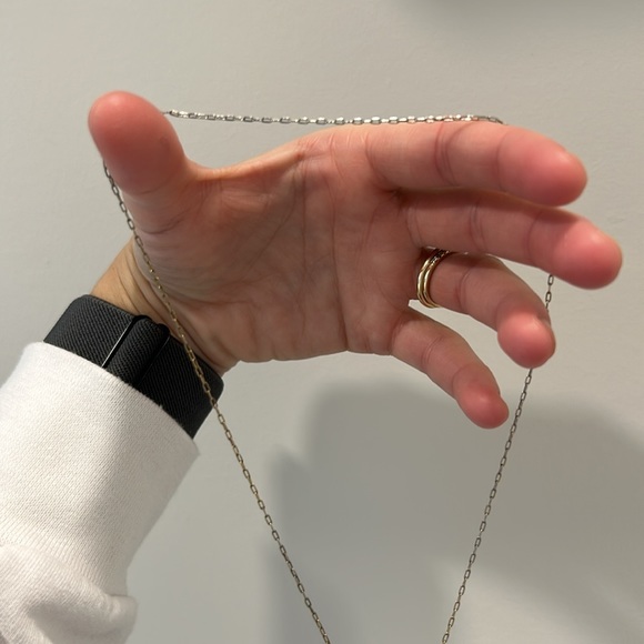 Script L Initial Pearl Necklace - Picture 5 of 7